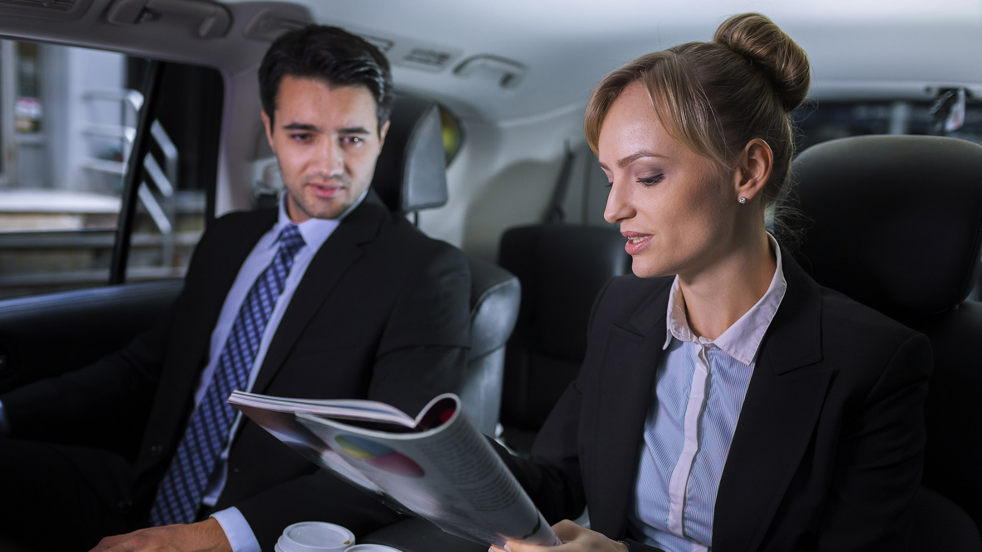Airport Pick-up Limousine Service (black limo)