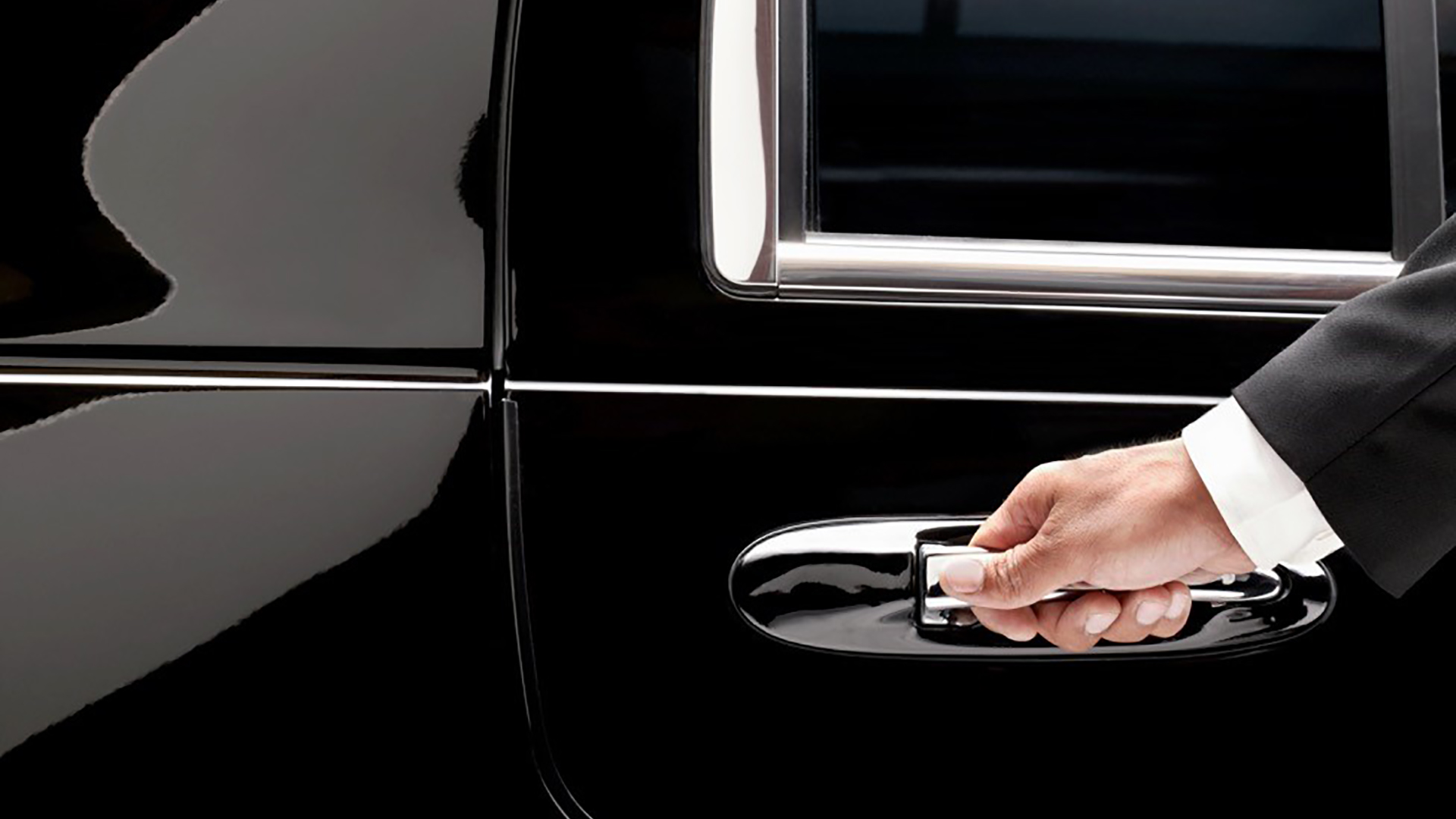 Airport Pick-up Limousine Service (black limo)
